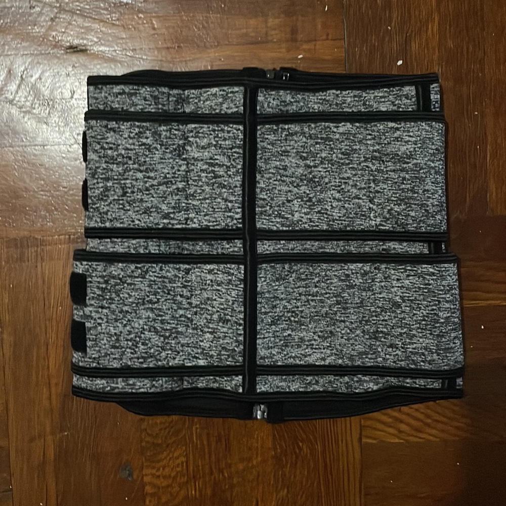 Adjustable Waist Trainer - Picture 2 of 5